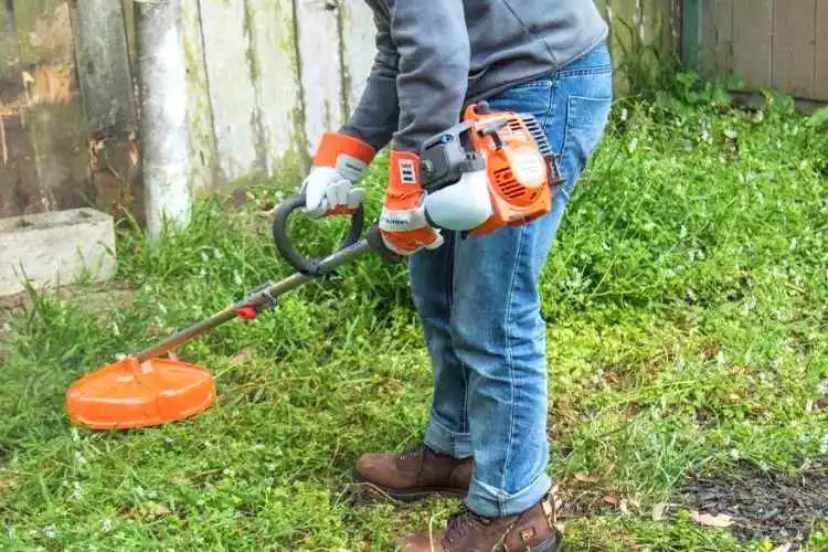 How to Store a Gas Powered Weed Eater