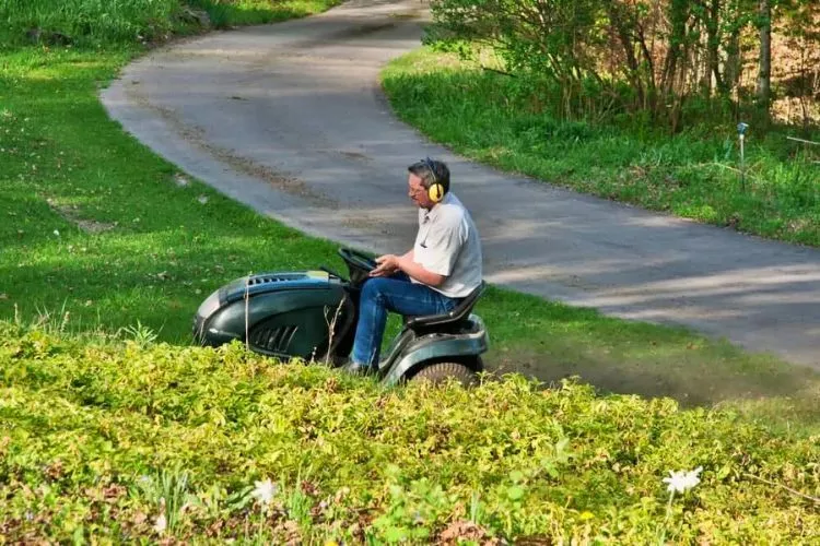 Risks of pulley swapping a hydrostatic mower