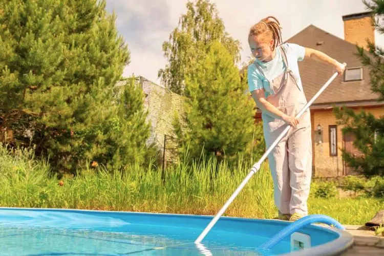 Pool Vacuuming 